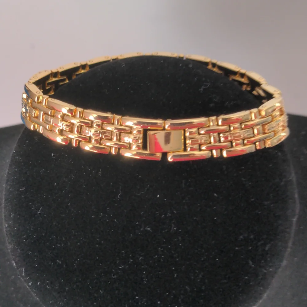 Fashion Bracelet - Picture 2 of 6
